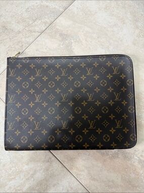 Louis Vuitton Monogram Toiletry Pouch - Brown/Gold